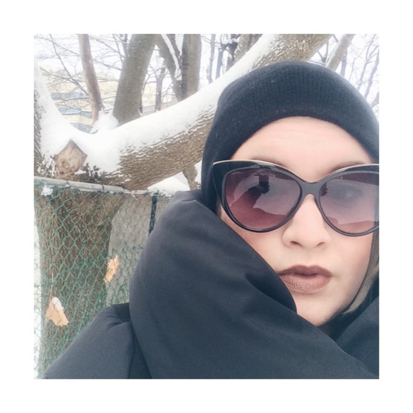 Meet your Posher, Valerie - Picture 5 of 5